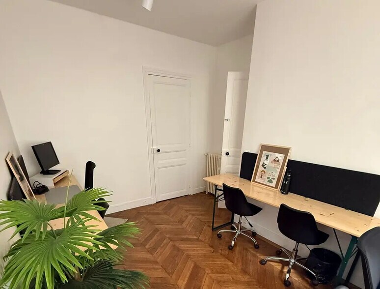 Bureau dans Paris à louer - Photo de l’immeuble – Image 2 sur 5