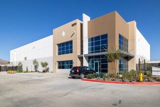 Plus de détails pour 13870 Old 215 Frontage Rd, Moreno Valley, CA - Industriel/Logistique à vendre