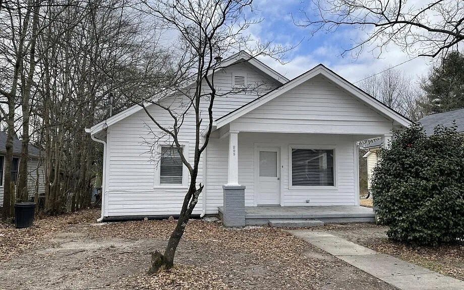 209 N King St, Gastonia, NC à vendre Photo principale– Image 1 sur 2
