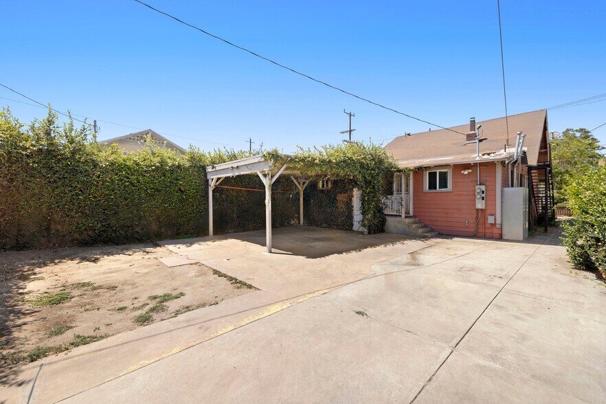 986 E 51st St, Los Angeles, CA à vendre - Photo de l’immeuble – Image 3 sur 10
