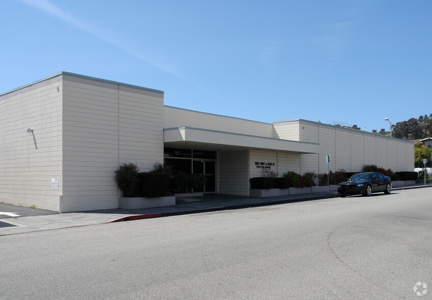 181 S Ash St, Ventura, CA à vendre - Photo principale – Image 1 sur 12