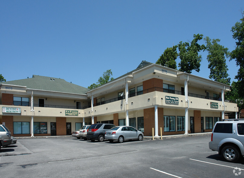 3570 Shallowford Rd NE, Chamblee, GA à louer - Photo de l’immeuble – Image 2 sur 6