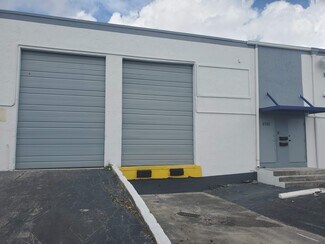 Plus de détails pour 6100 - 6112 NW 74 Avenue, Miami, FL - Industriel/Logistique à louer