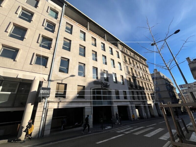 8 Rue Sainte Barbe, Marseille à louer Photo de l’immeuble– Image 1 sur 12