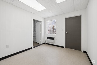 7001 Mullins Dr, Houston, TX à louer Photo intérieure– Image 1 sur 4