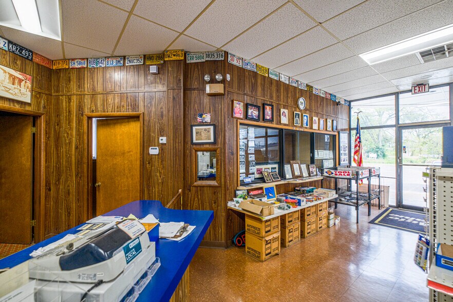 100 Hopkinsville St, Russellville, KY à vendre - Photo intérieure – Image 3 sur 46