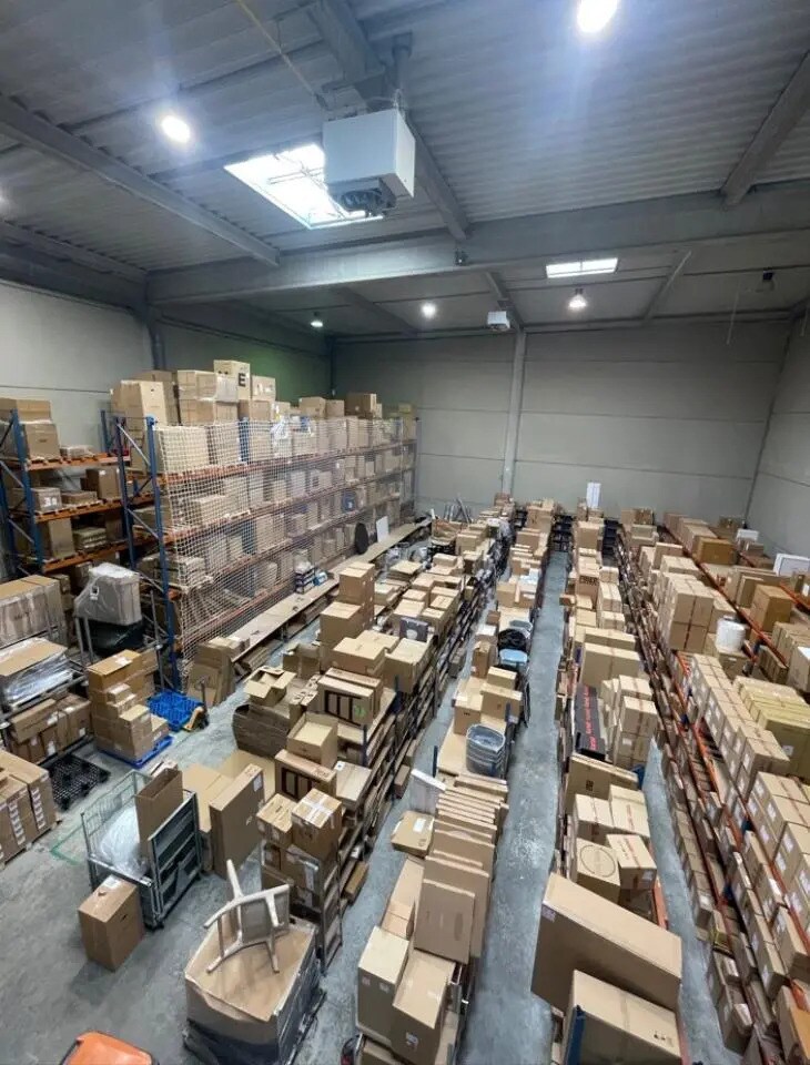 Local d’activités dans Stains à louer Photo intérieure– Image 1 sur 7