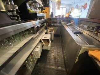 Plus de détails pour Local commercial à louer