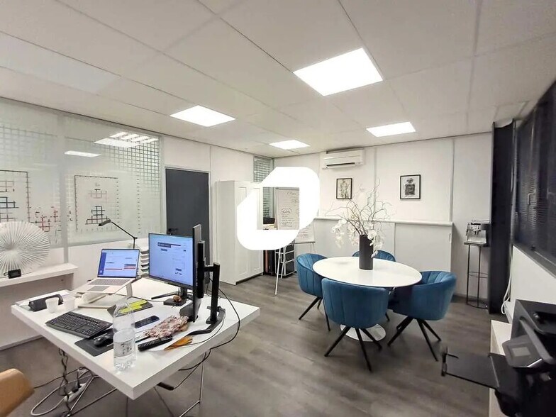 Bureau dans Floirac à louer - Photo de l’immeuble – Image 3 sur 18