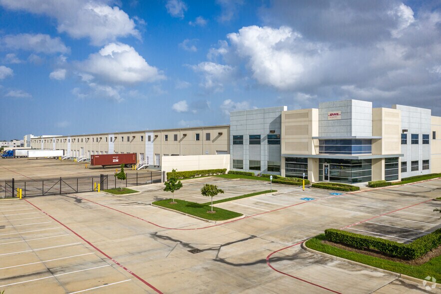 4300 Malone Dr, Pasadena, TX à louer - Photo de l’immeuble – Image 2 sur 9