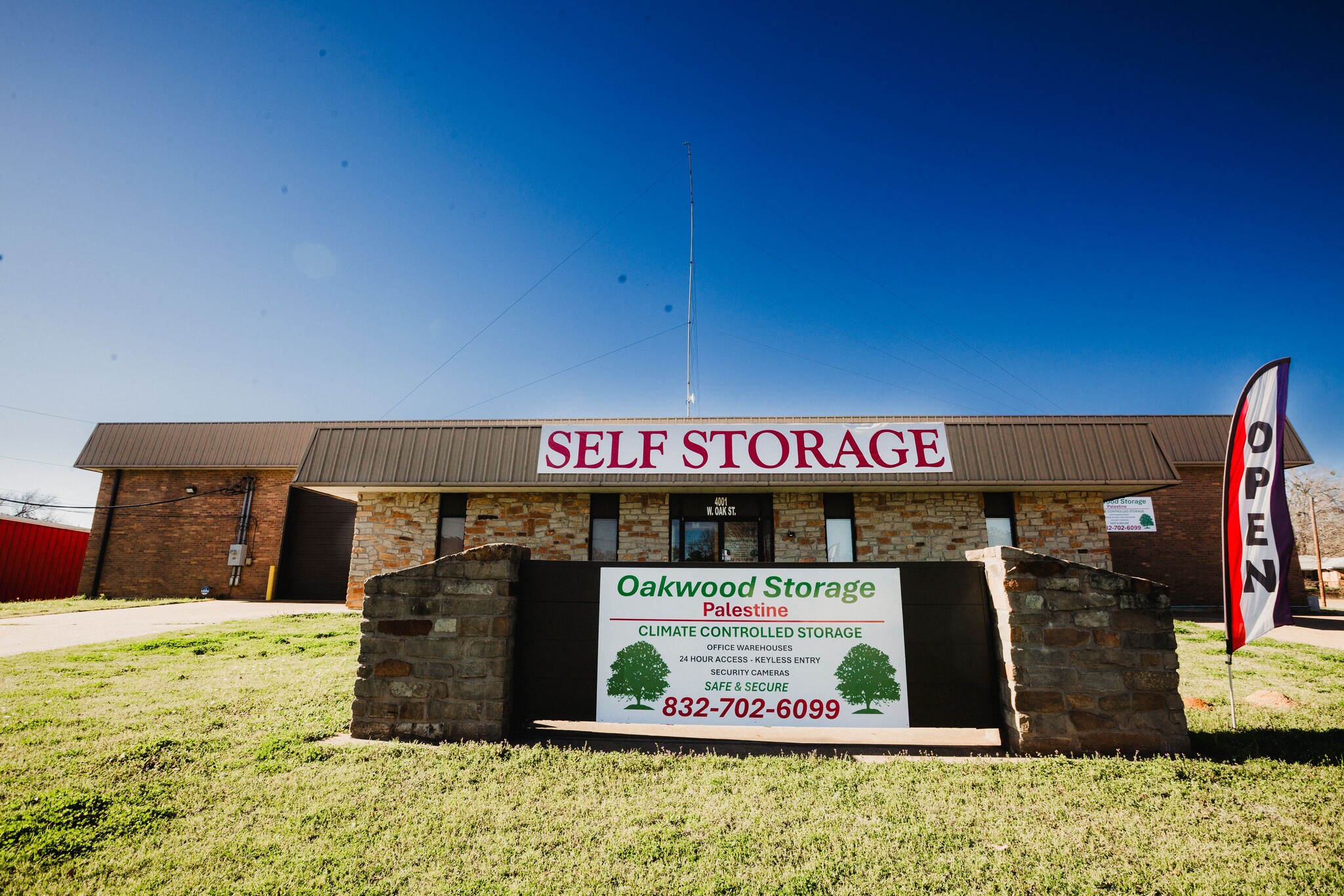 4001 W Oak St, Palestine, TX à vendre Photo de l’immeuble– Image 1 sur 5
