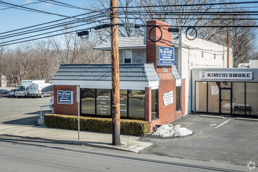 59 A Kinderkamack Rd, Westwood, NJ à louer - Photo de l’immeuble – Image 2 sur 11