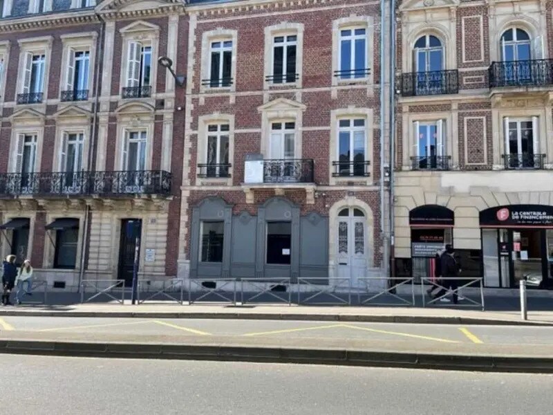 Local commercial dans Rouen à louer Photo de l’immeuble– Image 1 sur 4