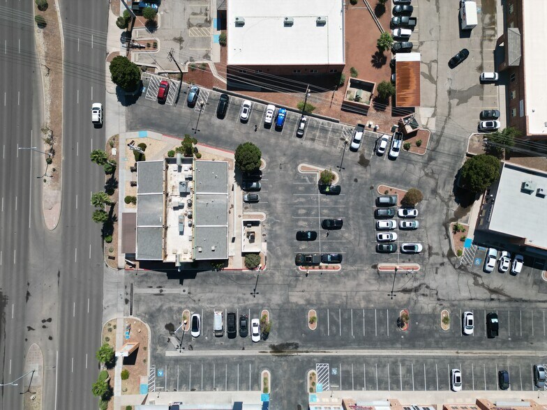 4001 N Mesa St, El Paso, TX à vendre - Photo de l’immeuble – Image 3 sur 8