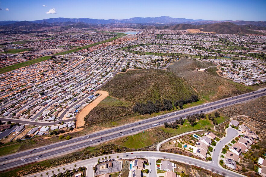 27285 El Rancho Dr, Menifee, CA à vendre - Photo principale – Image 1 sur 4