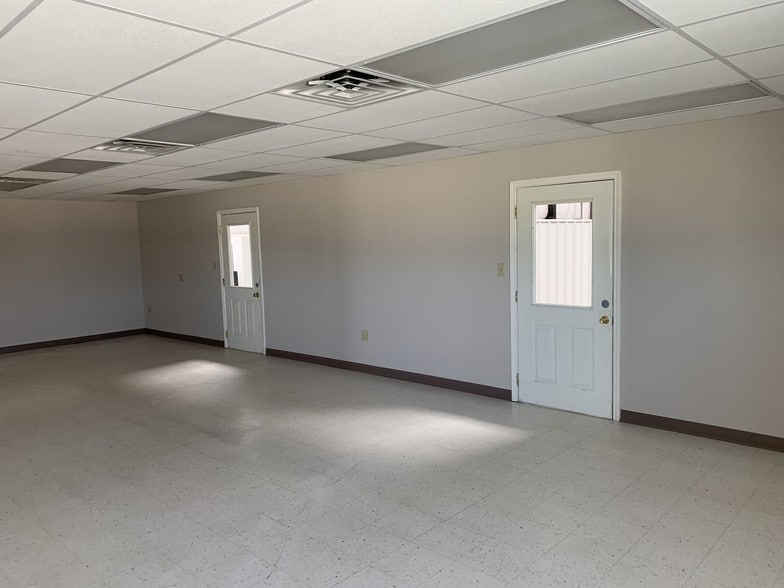 2120 S Loop 250 W, Midland, TX à louer - Photo de l’immeuble – Image 3 sur 18