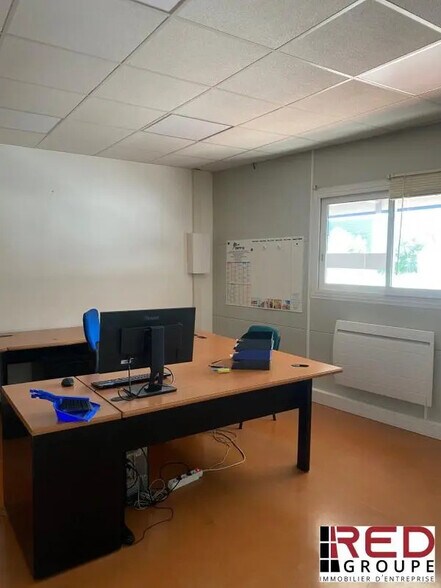 Bureau dans Gardanne à louer - Photo de l’immeuble – Image 1 sur 6