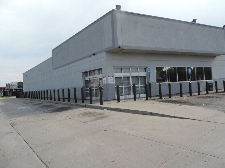 17170 Harper Ave, Detroit, MI à louer - Photo de l’immeuble – Image 3 sur 14