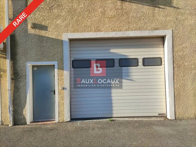 Plus de détails pour Local d’activités à vendre
