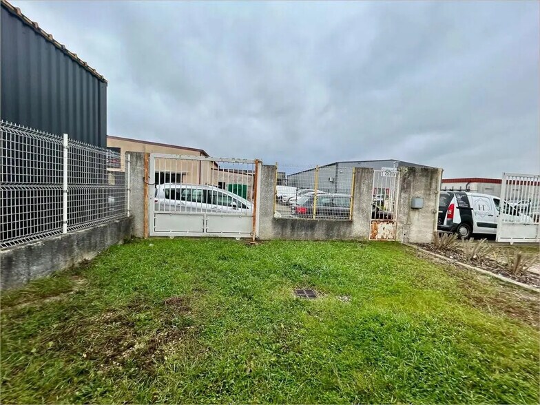 23 Avenue Léonard De Vinci, La Salvetat-Saint-Gilles à vendre - Photo de l’immeuble – Image 3 sur 8