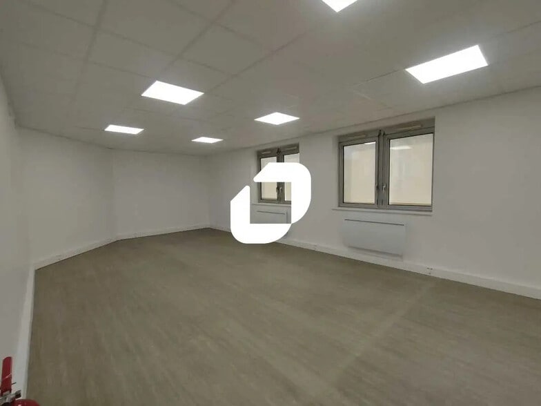 7 Rue Jean Mermoz, Versailles à louer - Photo de l’immeuble – Image 2 sur 6