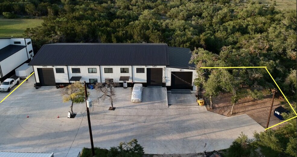 15210 Fitzhugh Rd, Austin, TX à vendre - Photo de l’immeuble – Image 2 sur 9