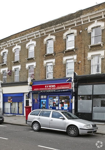 69 Fernhead Rd, Londres à louer - Photo principale – Image 1 sur 3