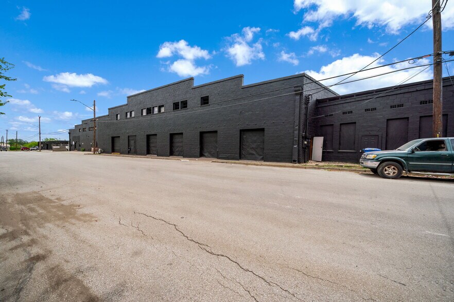 200 Seguin St, San Antonio, TX à louer - Photo de l’immeuble – Image 2 sur 21