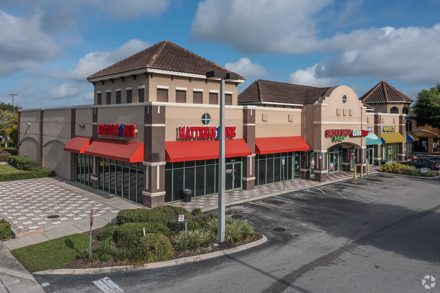 2422-2432 S Kirkman Rd, Orlando, FL à louer - Photo principale – Image 1 sur 8