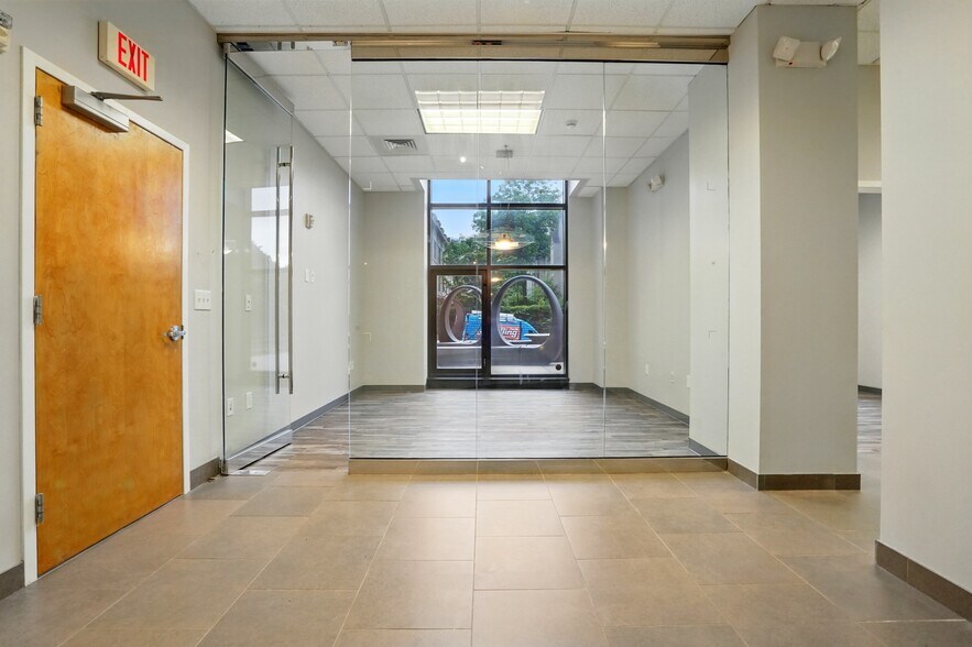 715 N Church St, Charlotte, NC à vendre - Photo de l’immeuble – Image 2 sur 48