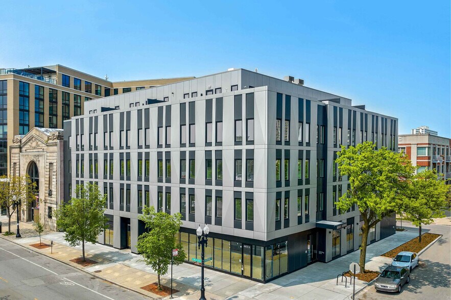 4600 N Kenmore Ave, Chicago, IL à louer - Photo de l’immeuble – Image 2 sur 47