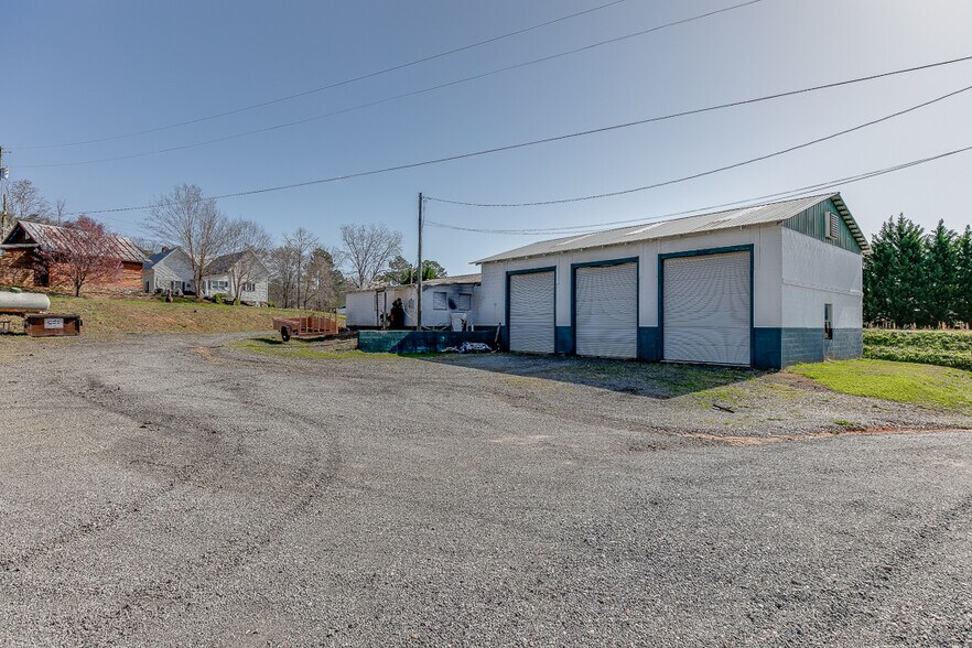 1793 Johnson Rd, Cumming, GA à vendre - Photo de l’immeuble – Image 3 sur 18