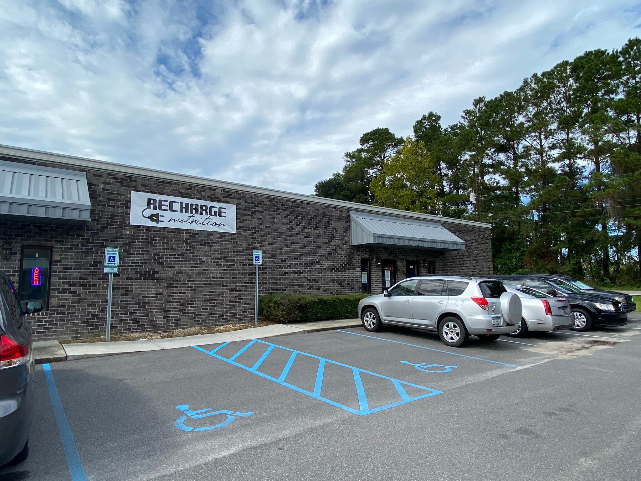 405 N Maple St, Summerville, SC à louer Photo intérieure– Image 1 sur 12