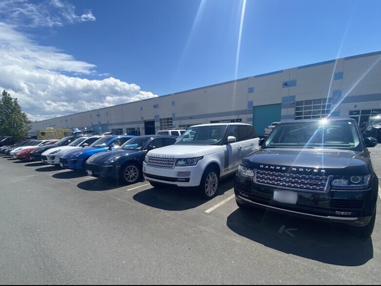 25280 Pleasant Valley Rd, Chantilly, VA à louer - Photo de l’immeuble – Image 2 sur 2