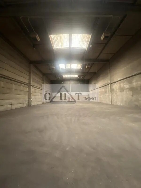 Industriel/Logistique dans Saint-Ouen-sur-Seine à louer Photo de l’immeuble– Image 1 sur 8