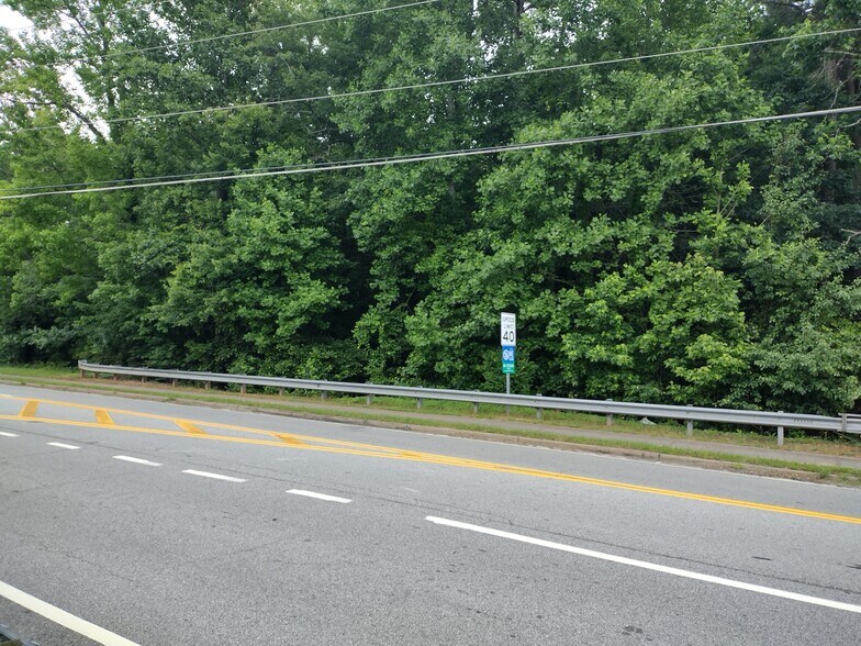 1972 Pharrs Rd, Snellville, GA à vendre - Photo de l’immeuble – Image 3 sur 6