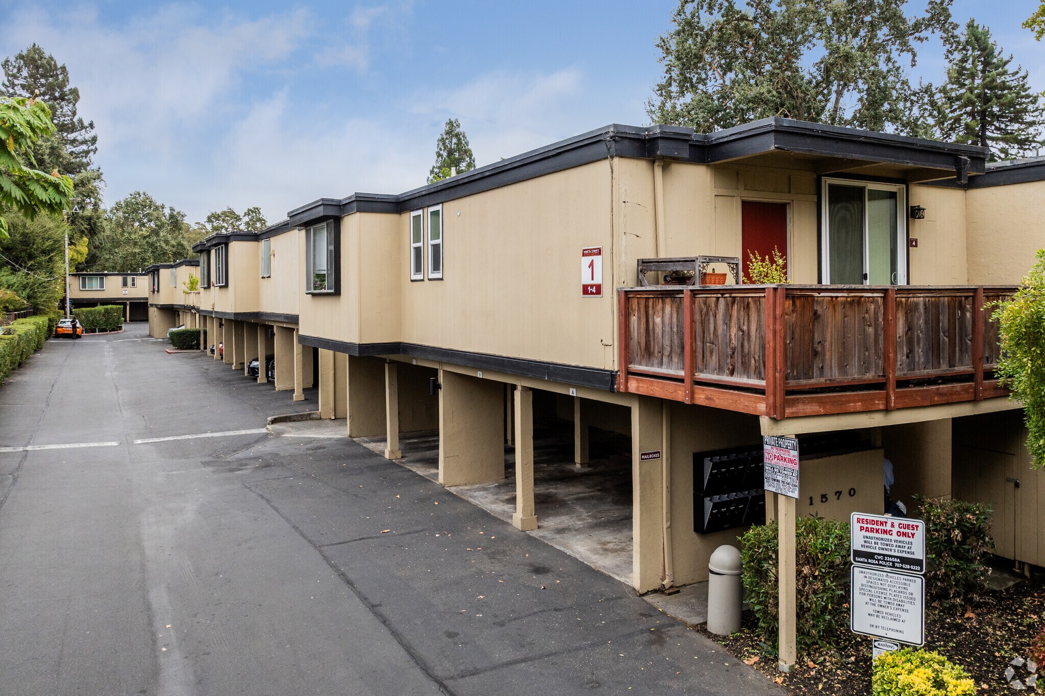 1570 North St, Santa Rosa, CA à vendre Photo principale– Image 1 sur 28