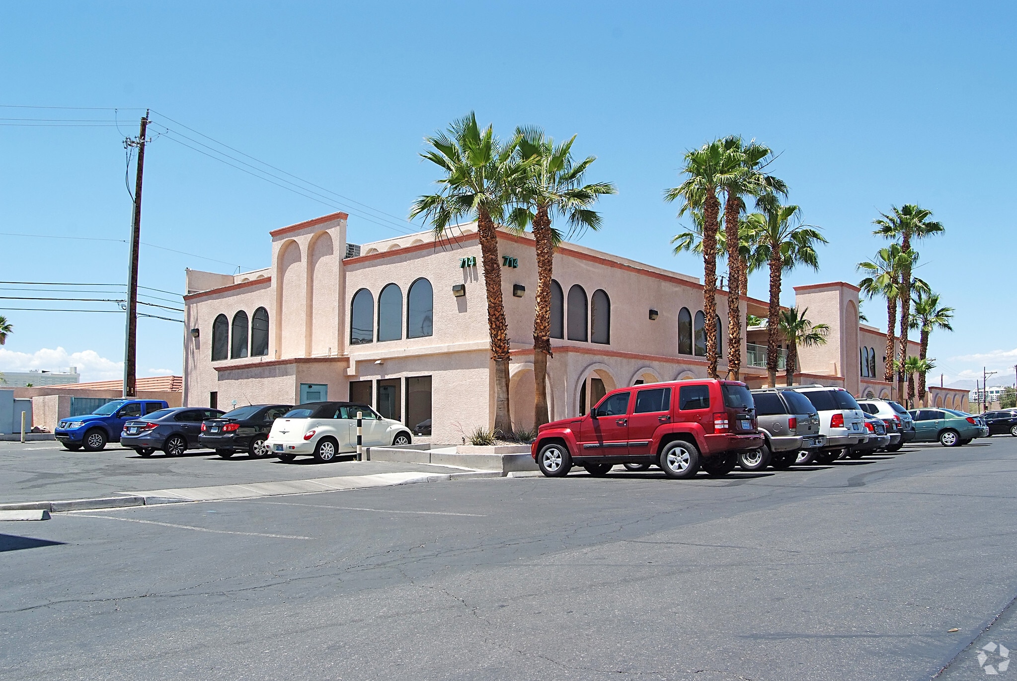 714 E Sahara Ave, Las Vegas, NV à vendre Photo principale– Image 1 sur 11