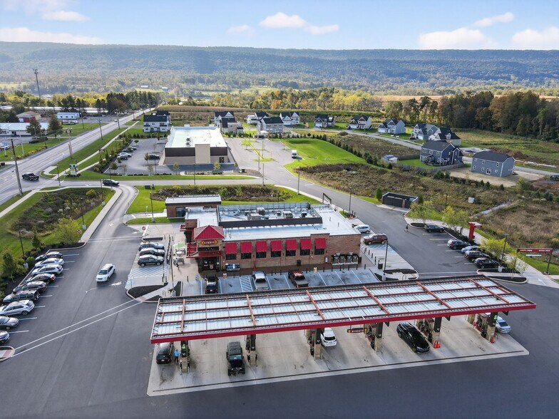 3261 W College Ave, State College, PA à vendre - Photo de l’immeuble – Image 3 sur 9