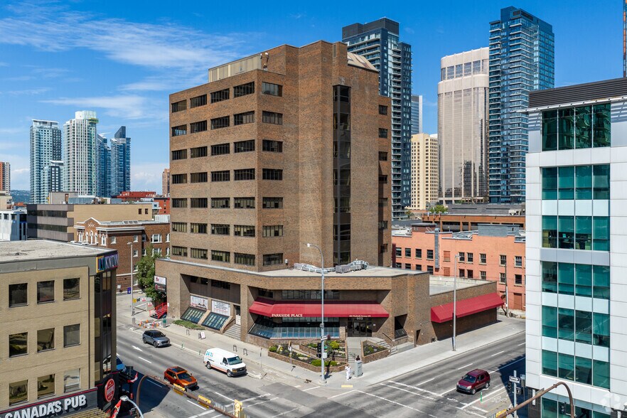 602 12th Ave SW, Calgary, AB à vendre - Photo principale – Image 1 sur 4