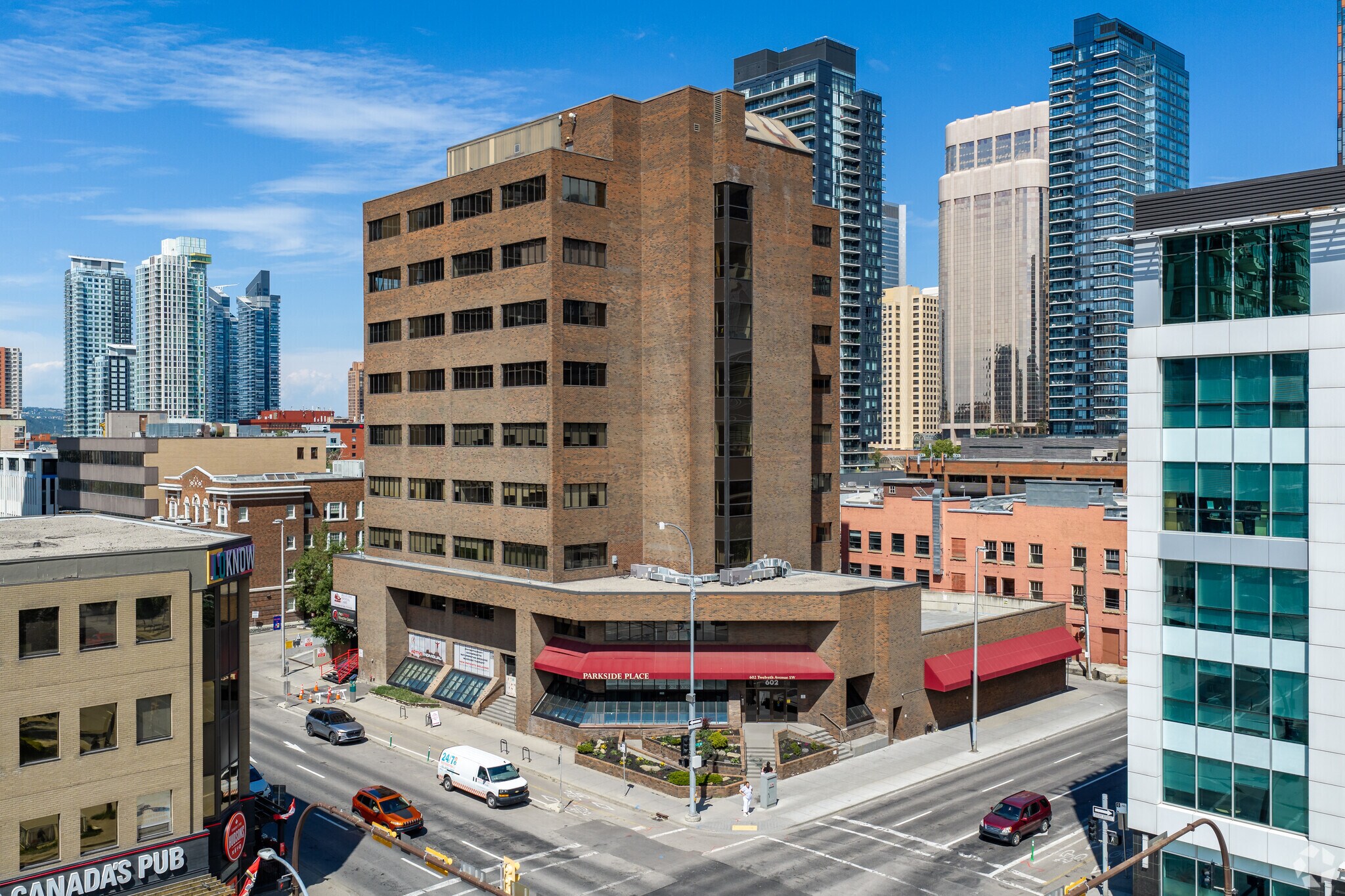 602 12th Ave SW, Calgary, AB à vendre Photo principale– Image 1 sur 5