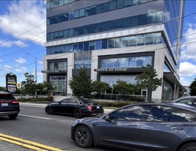 7191 Yonge St, Markham, ON à louer Photo intérieure– Image 1 sur 1