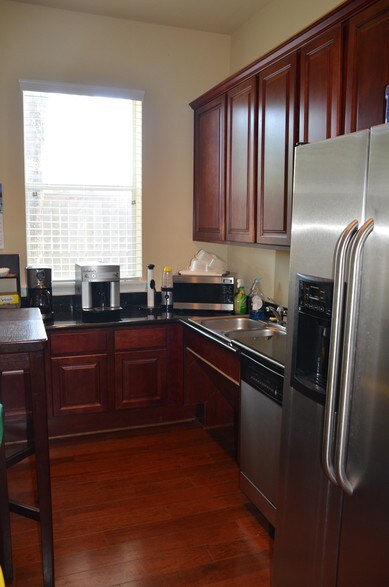 25511 Budde Rd, The Woodlands, TX à vendre - Photo de l’immeuble – Image 3 sur 36