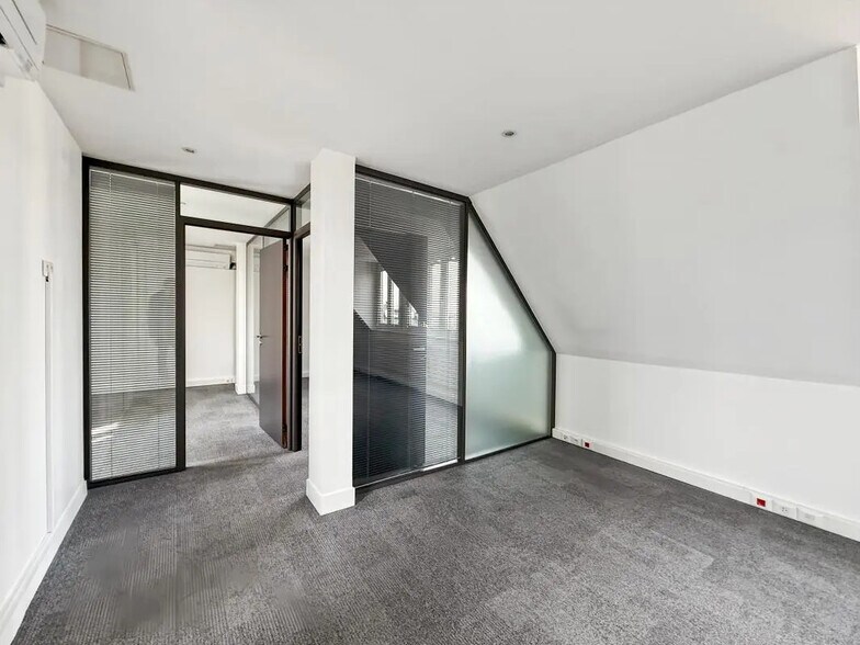 Bureau dans Paris à louer - Photo de l’immeuble – Image 2 sur 8
