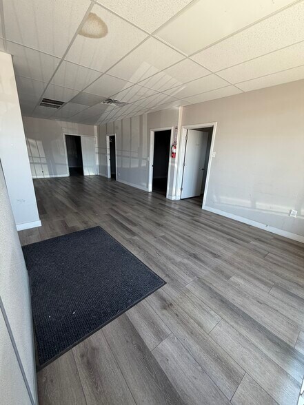 3475 Boulder Hwy, Las Vegas, NV à louer - Photo de l’immeuble – Image 3 sur 22