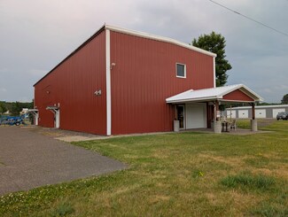 Plus de détails pour 520 Blanding Woods Rd, Saint Croix Falls, WI - Industriel/Logistique à vendre
