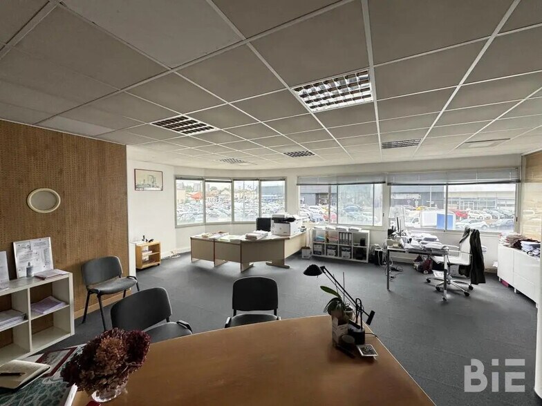 Bureau dans Mérignac à vendre - Photo de l’immeuble – Image 2 sur 5