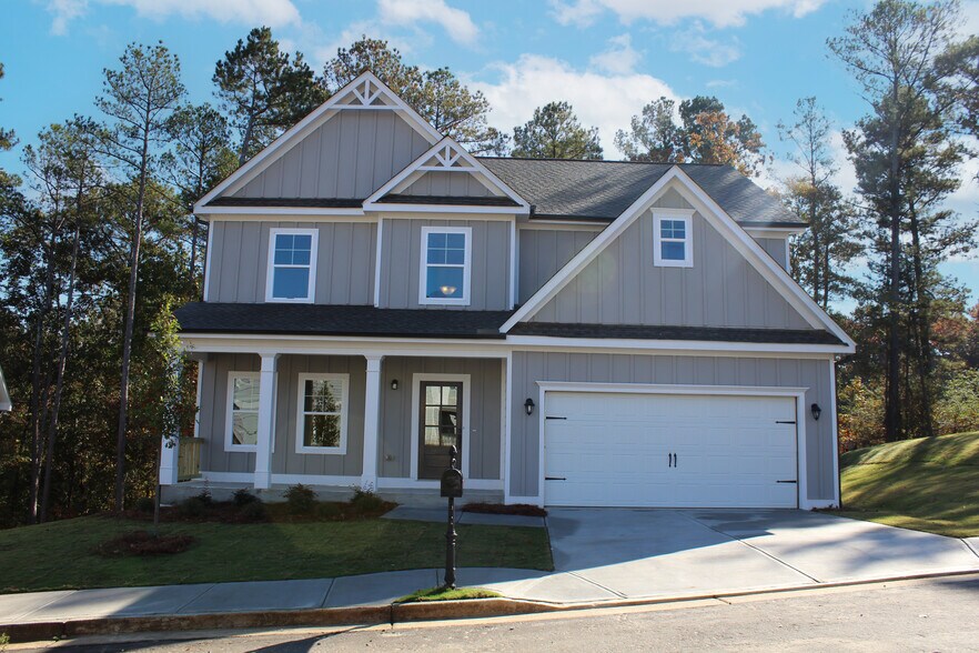 207 Melba Ln, Athens, GA à vendre - Photo principale – Image 1 sur 1