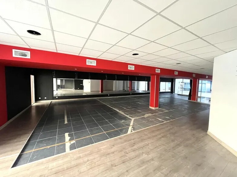 Local commercial dans Hyères à vendre - Photo intérieure – Image 1 sur 7