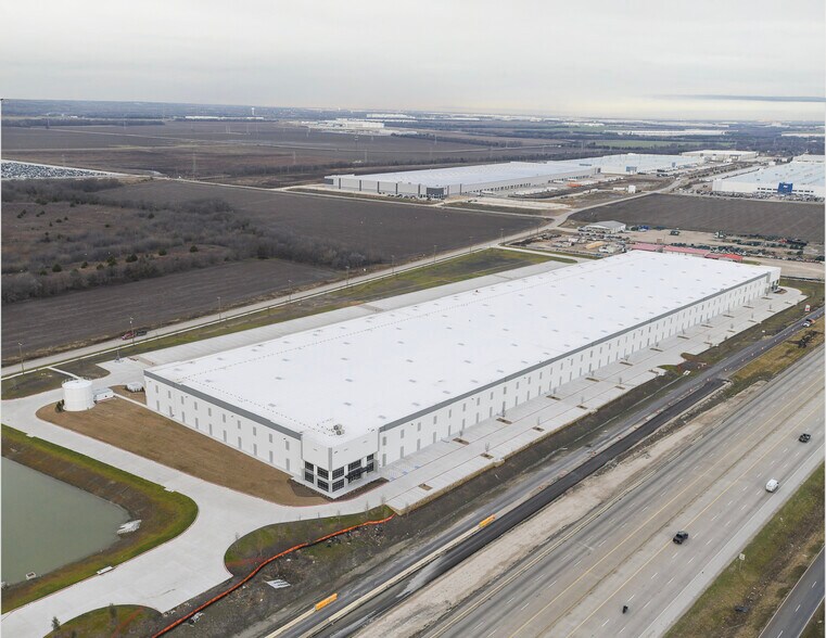 2800 S Millers Ferry Rd, Wilmer, TX à louer - Photo de l’immeuble – Image 1 sur 2